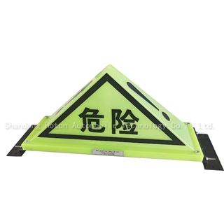 Vehicle marking lamps for dangerous goods